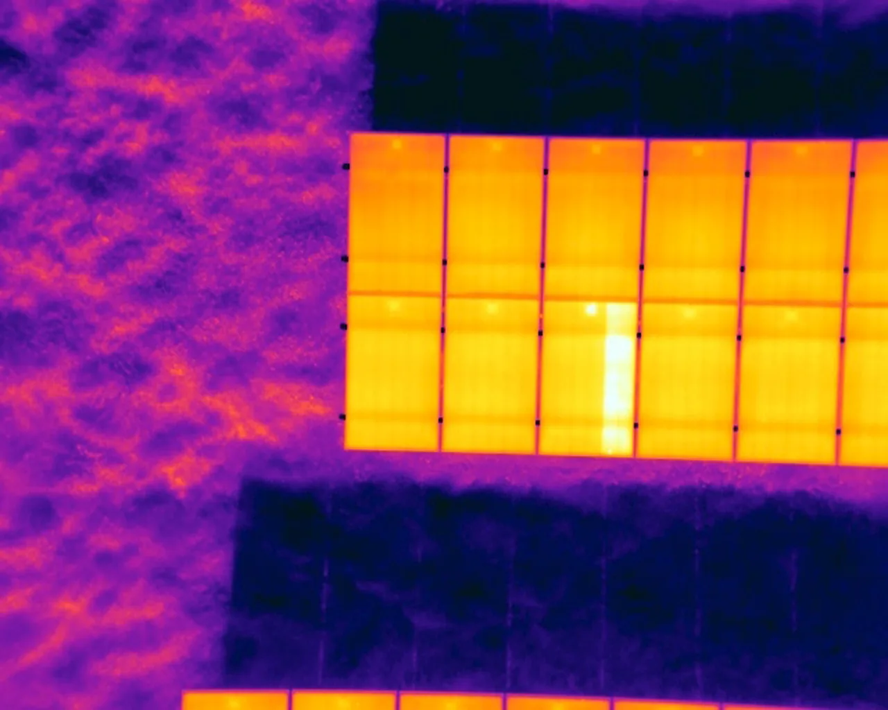 WEBSITE_-14-231541-THERMAL-0 Diode anomaly